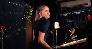 Photo Pauline Roth chante Barbara